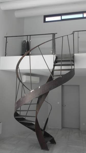Escalier original colimaçon aix en provence