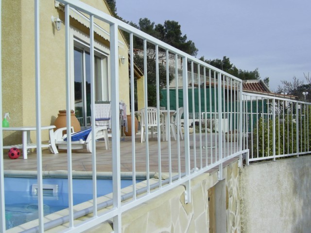 Barrière de Protection piscine en acier thermolaquage modèle Marco