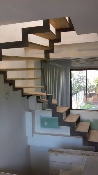 Escalier sur mesure design personnalisé avec bois aix en provence