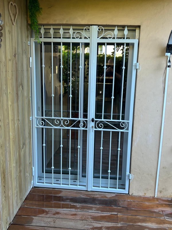 Grilles de protection et ouvrants en fer forgé sur mesure